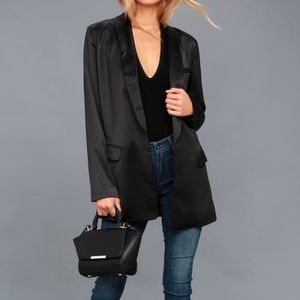 🆕 Lulu’s Stylish Black Satin Blazer